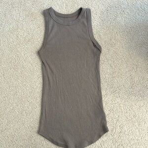Women’s full-length ribbed tank top